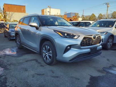 Used 2023 Toyota Highlander XLE