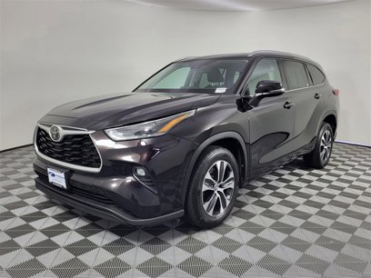 Used 2021 Toyota Highlander XLE
