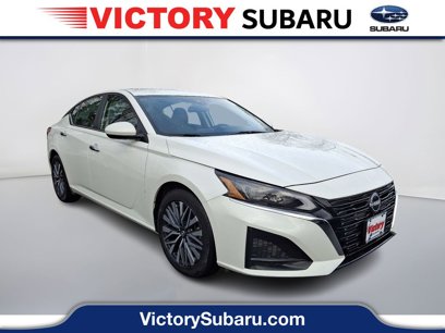 Used 2023 Nissan Altima 2.5 SV