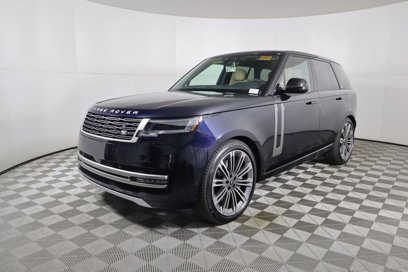 New 2025 Land Rover Range Rover SE