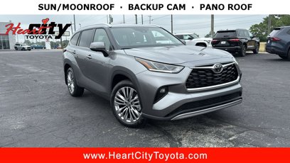 New 2025 Toyota Highlander Platinum