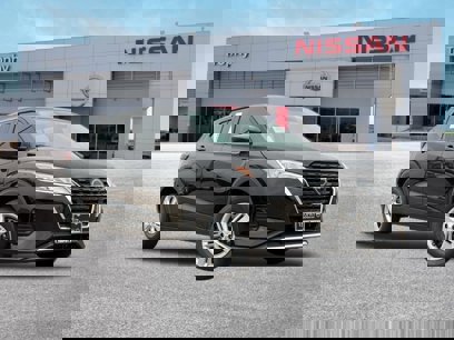 New 2025 Nissan Kicks Play S