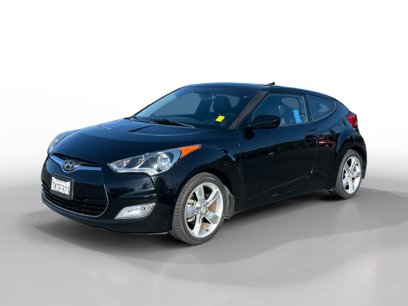 Used 2014 Hyundai Veloster w/ Style Package 02