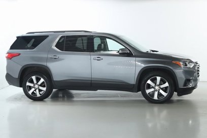 Used 2020 Chevrolet Traverse LT w/ LT Premium Package