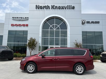 Used 2023 Chrysler Pacifica Touring-L