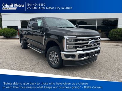 New 2025 Ford F350 Lariat w/ FX4 Off-Road Package