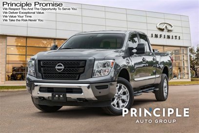 Used 2024 Nissan Titan SV w/ SV Convenience Package