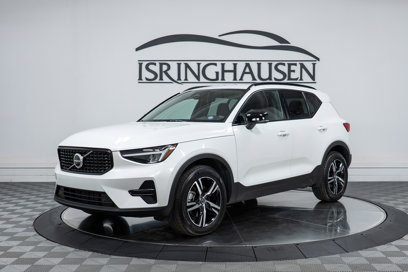Used 2024 Volvo XC40 B5 Core