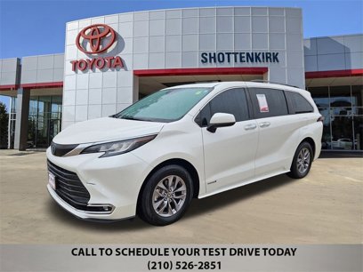 Used 2021 Toyota Sienna XLE