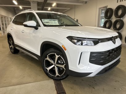 New 2025 Volkswagen Tiguan SE