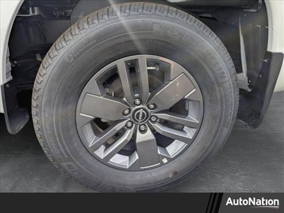 New 2025 Nissan Frontier SV w/ SV Convenience Package