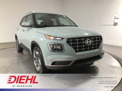 New 2025 Hyundai Venue SEL