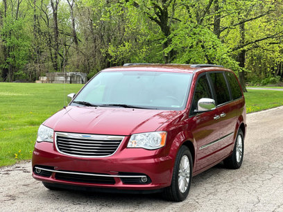 Used 2015 Chrysler Town & Country Touring-L w/ Driver Convenience Group