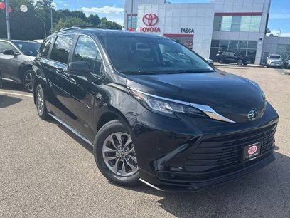 Used 2022 Toyota Sienna LE