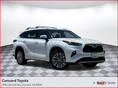 Used 2023 Toyota Highlander Platinum