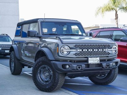 New 2025 Ford Bronco Badlands w/ Sasquatch Package