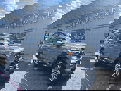 Certified 2022 Ford Explorer XLT w/ Equipment Group 202A