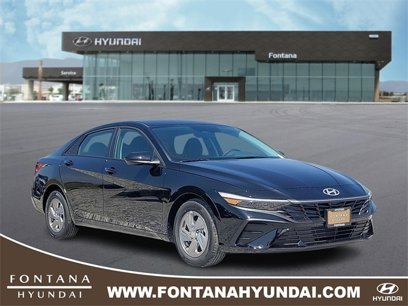 New 2025 Hyundai Elantra SE