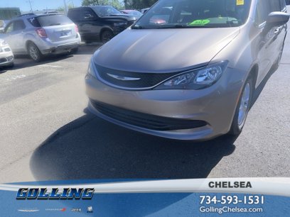 Certified 2017 Chrysler Pacifica Touring w/ Tire & Wheel Group