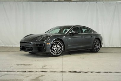 New 2025 Porsche Panamera 4
