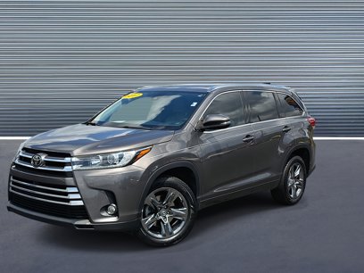 Used 2017 Toyota Highlander Limited Platinum