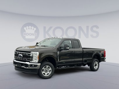 New 2025 Ford F250 XLT w/ FX4 Off-Road Package