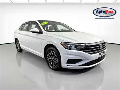 Used 2021 Volkswagen Jetta SE w/ SE Cold Weather Package