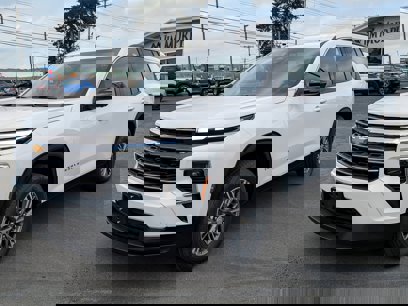 New 2025 Chevrolet Traverse LT w/ Driver Confidence Package
