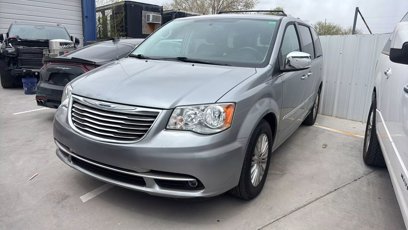 Used 2016 Chrysler Town & Country Limited