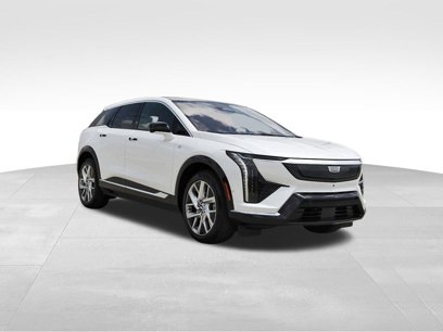 New 2025 Cadillac Optiq Luxury 1