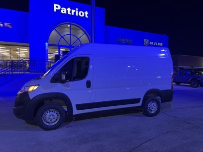 New 2025 RAM ProMaster 2500 w/ Premium Convenience Group