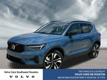 New 2025 Volvo XC40 B5 Ultra w/ Protection Package