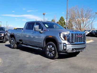 New 2025 GMC Sierra 2500 Denali w/ Max Trailering Package