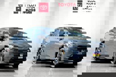 New 2025 Toyota Prius LE