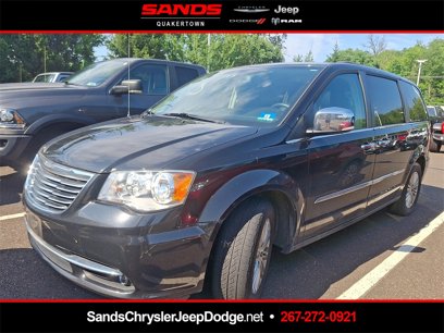 Used 2016 Chrysler Town & Country Touring-L w/ Driver Convenience Group
