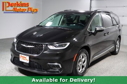 Used 2022 Chrysler Pacifica Limited