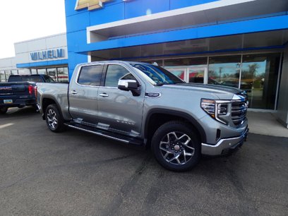 New 2025 GMC Sierra 1500 SLT w/ SLT Premium Plus Package