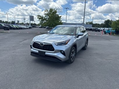 Used 2021 Toyota Highlander XLE
