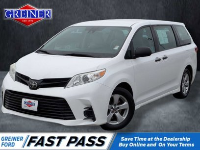 Used 2018 Toyota Sienna L w/ Carpet Mat Package