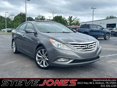 Used 2012 Hyundai Sonata SE w/ Navigation & Sunroof Pkg