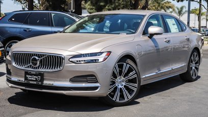 New 2025 Volvo S90 T8 Ultra w/ Lounge Package