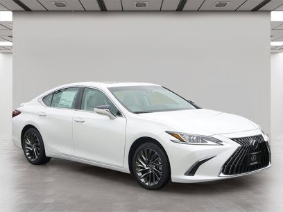 New 2025 Lexus ES 300h w/ Luxury Package