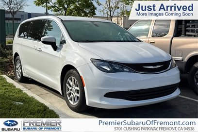 Used 2017 Chrysler Pacifica LX