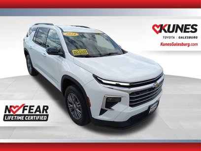 Used 2024 Chevrolet Traverse LT