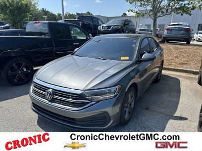 Used 2024 Volkswagen Jetta SE w/ Panoramic Sunroof Package
