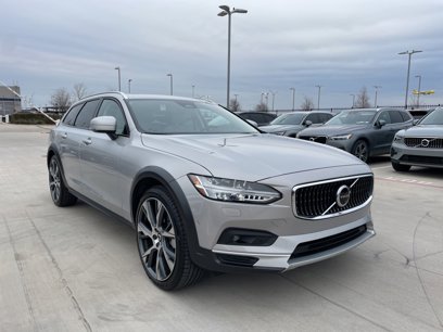 New 2025 Volvo V90 B6 Cross Country Ultra w/ Protection Package Premier