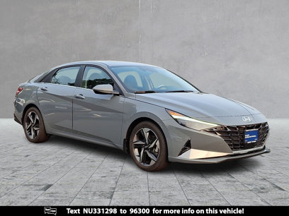 Certified 2022 Hyundai Elantra Limited w/ Preferred Accessory Package