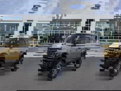 New 2025 Ford Bronco Badlands w/ Black Appearance Package