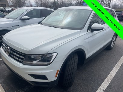 Used 2018 Volkswagen Tiguan SE w/ Panoramic Sunroof Package