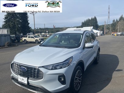 New 2025 Ford Escape SE w/ Class II Trailer Tow Package